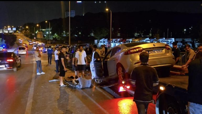 Sancaktepede 8 araçlık zincirleme trafik kazası: 1 yaralı