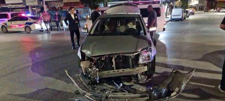 Traktörüyle 3 otomobile çarpan alkollü sürücünün ehliyetine el konuldu