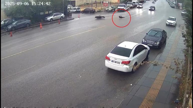 Ankarada sağanak etkili oldu; yollar göle döndü