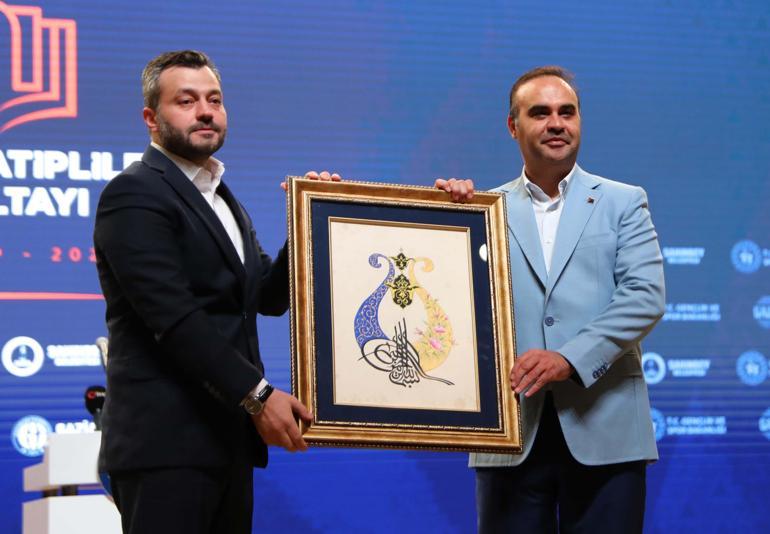 Bakan Kacır: Aya uzay aracı göndereceğiz