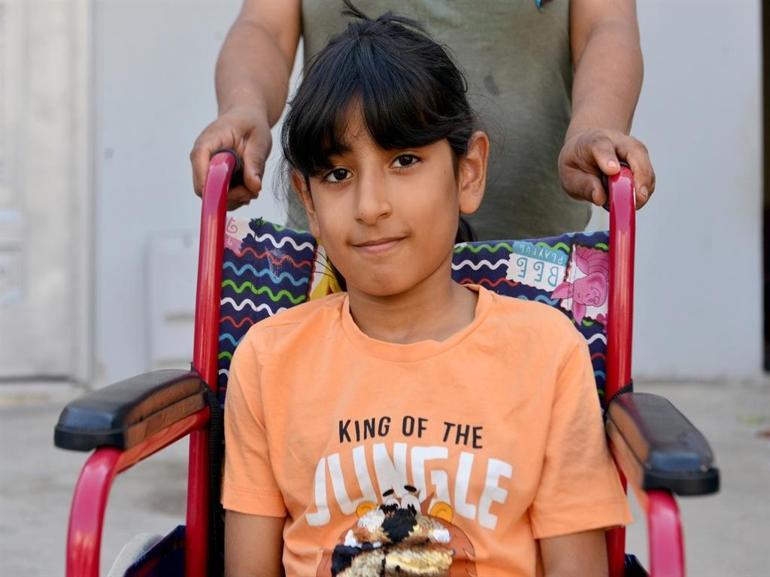 Sağ bacağı kısa dünyaya gelen Asel Ecrin, koşup, oynamak istiyor