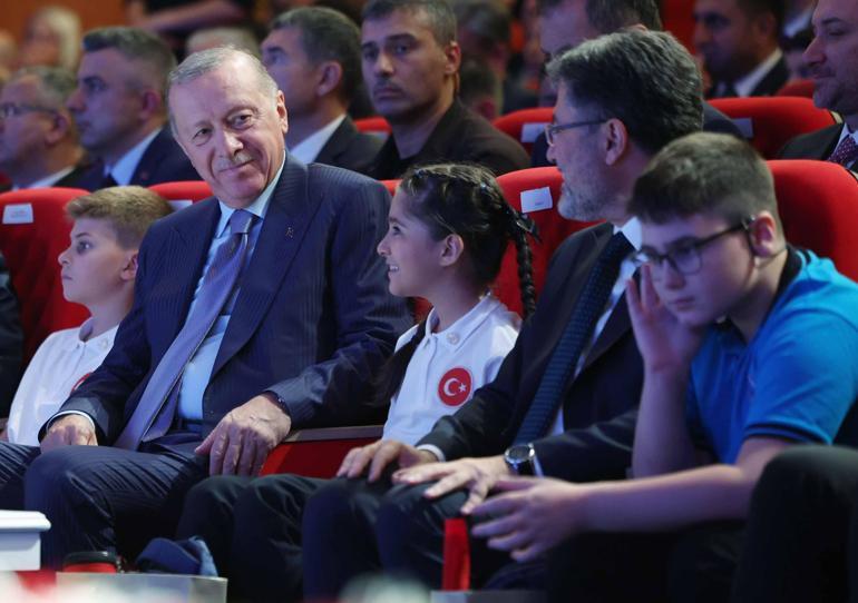 Cumhurbaşkanı Erdoğan: 16 yaşındaki saldırganın bağlantıları araştırılıyor