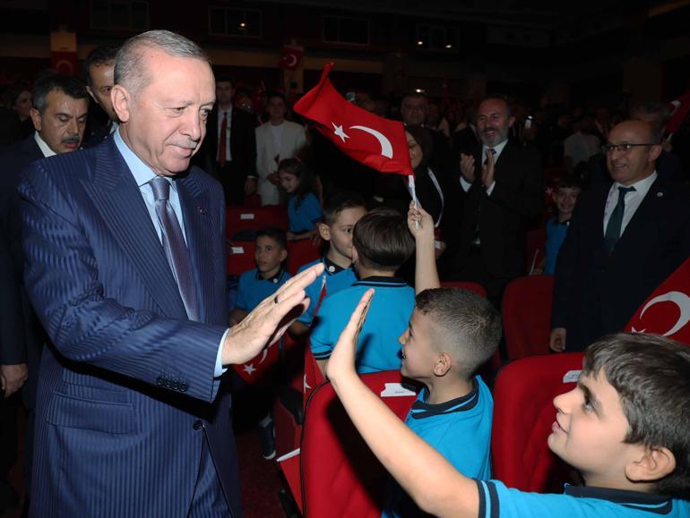 Cumhurbaşkanı Erdoğan: 16 yaşındaki saldırganın bağlantıları araştırılıyor