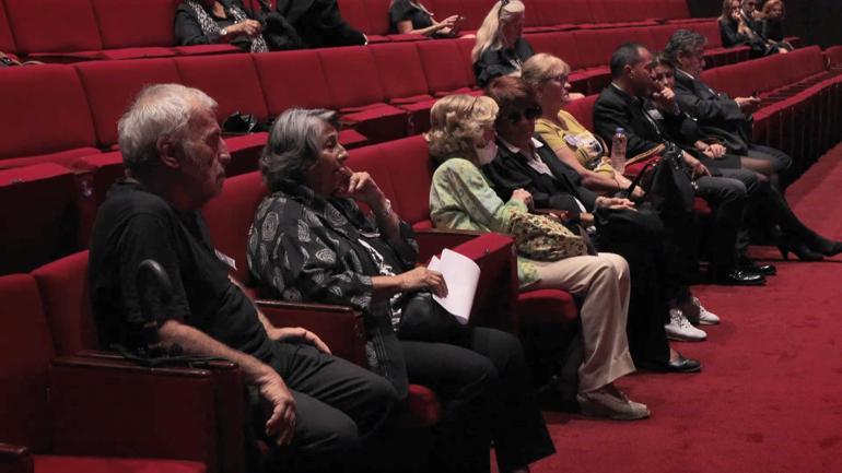 Tiyatro oyuncusu Anta Toros için cenaze töreni