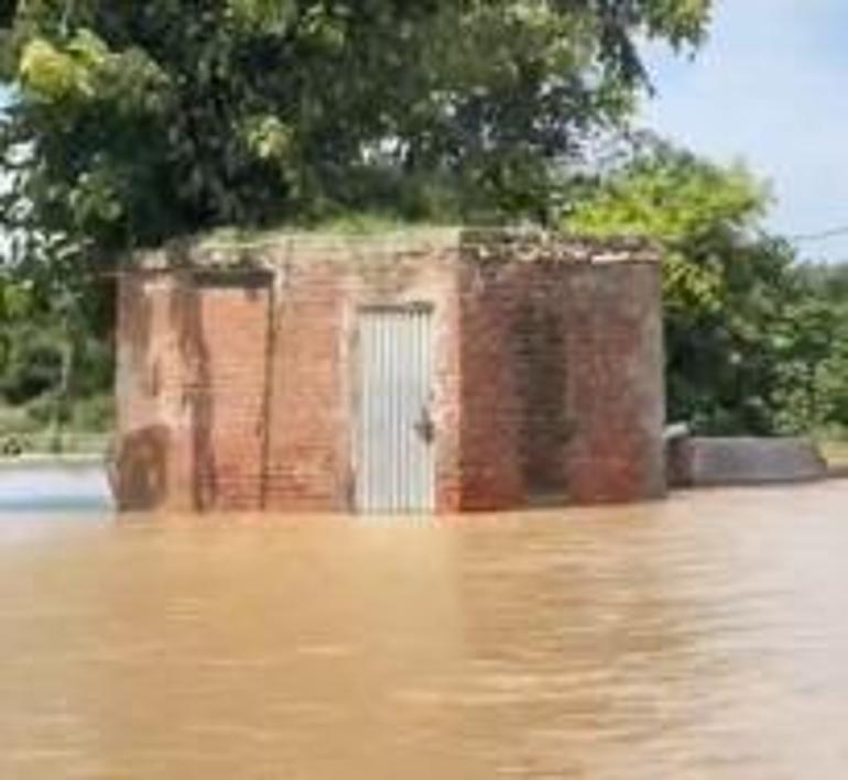 Pakistan’da muson yağmurları nedeniyle hayatını kaybedenlerin sayısı 905e yükseldi