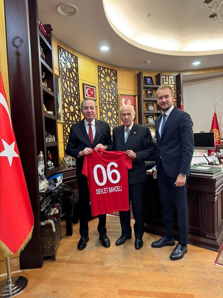 Gençlerbirliği’nden, MHP Genel Başkanı Devlet Bahçeli’ye ziyaret