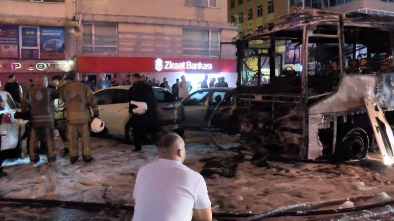 Şişli’de turistleri taşıyan tur otobüsü yandı; alevler 3 otomobile sıçradı