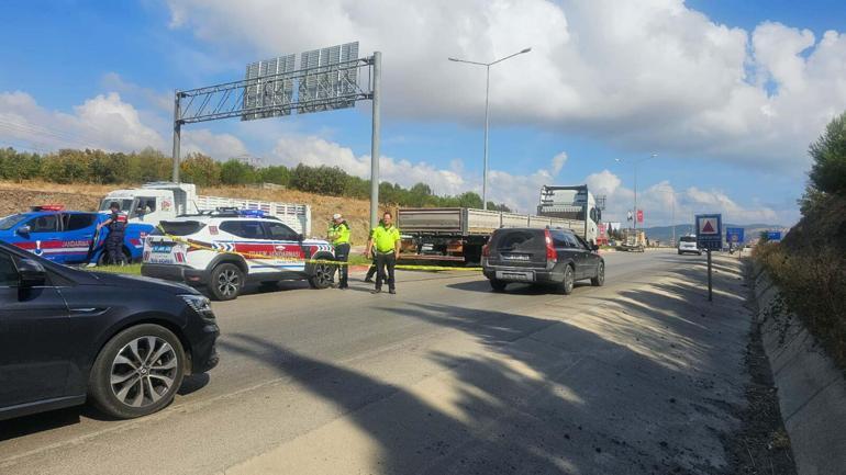 Otomobil, TIRa çarptı; 1 ölü, 1 yaralı