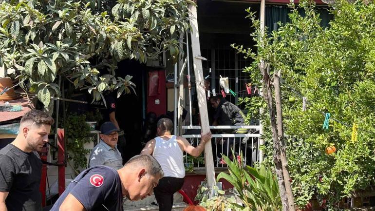 Çöp yakıldığını sandı, evinin yandığını görünce panikle itfaiyeyi aradı