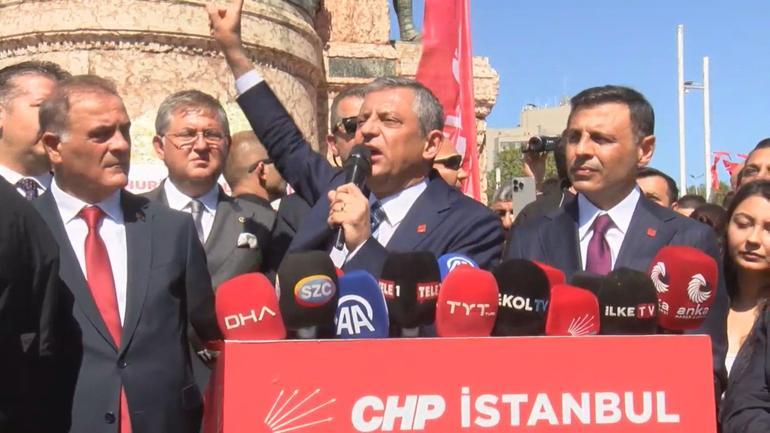 CHP Genel Başkanı Özgür Özel Taksim Cumhuriyet Anıtı önündeki törene katıldı
