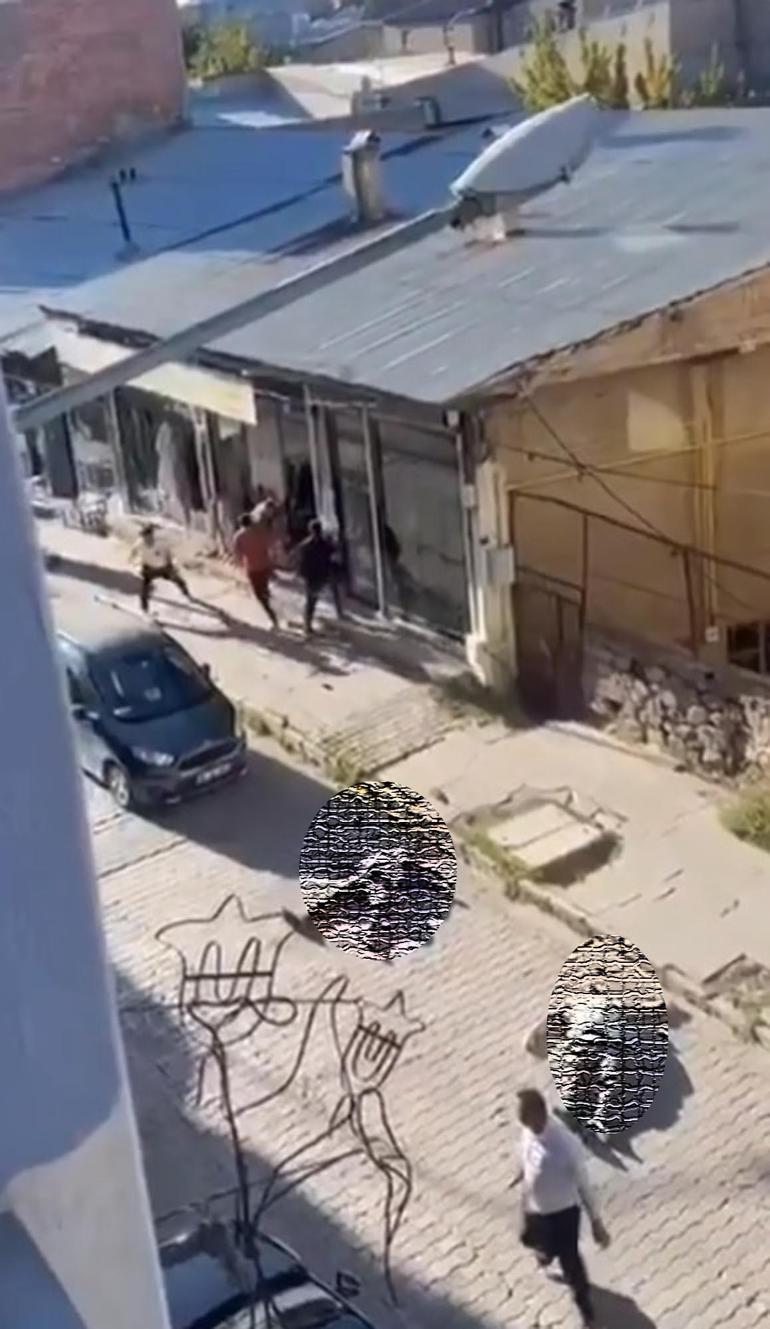 Muş’taki silahlı kavgada 2 kişi öldü, 3 kişi yaralandı; olay kamerada