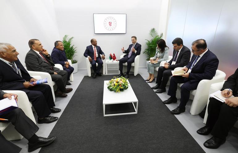 Bakan Bayraktar, Libya Petrol ve Gaz Bakanı Abdulsadek ile görüştü