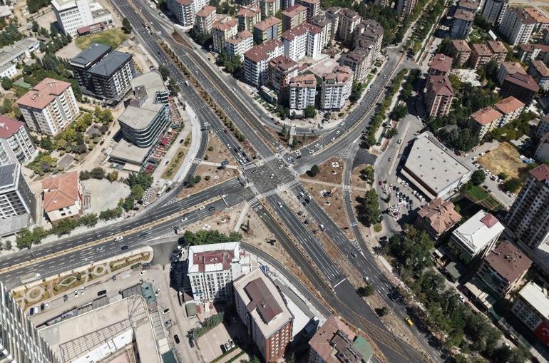 Bakan Uraloğlu: Elazığ Hazardağlı Kavşağında bekleme süresini 28 saniyeye düşürdük