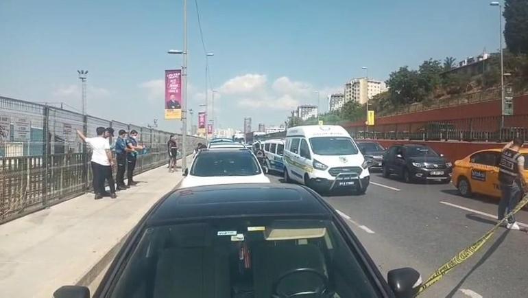 Küçükçekmecede bir kişi otomobil içerisinde ölü bulundu