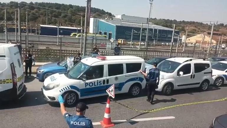 Küçükçekmecede bir kişi otomobil içerisinde ölü bulundu