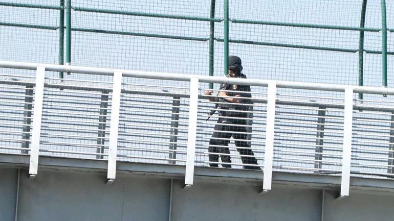 Gürsel Tekin, CHPnin Sarıyerdeki eski İl Başkanlığını ziyaret etti