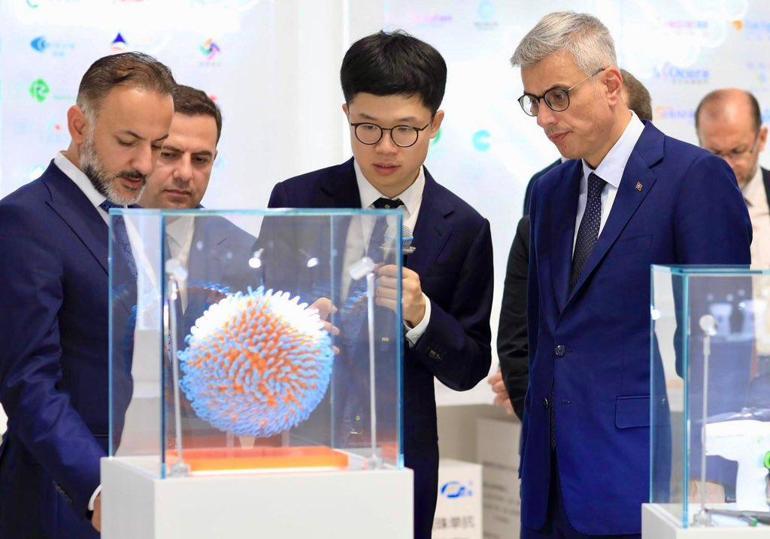 Bakan Memişoğlu, Şanghay’da bilim merkezini ziyaret etti