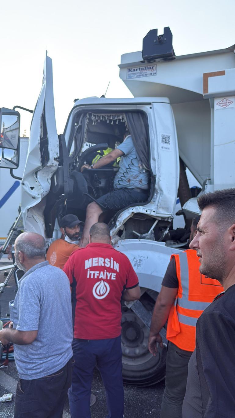 Tarsusta 5 aracın karıştığı zincirleme kaza: 1 yaralı