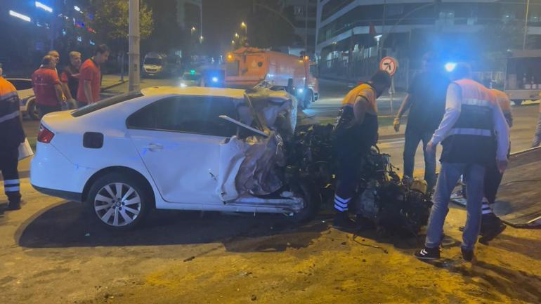 Ümraniyede İETT otobüsü ile otomobil çarpıştı: 1i ağır 2 yaralı