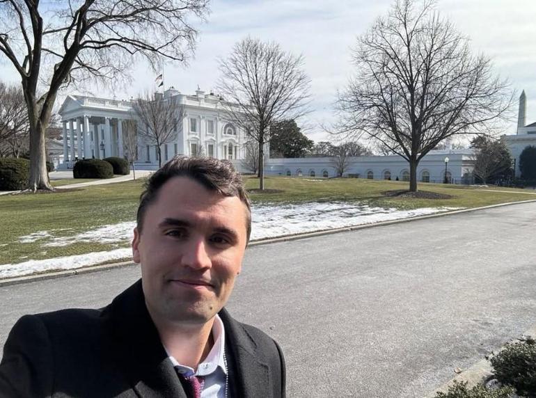 Trump destekçisi aktivist Charlie Kirk, silahlı saldırıda hayatını kaybetti