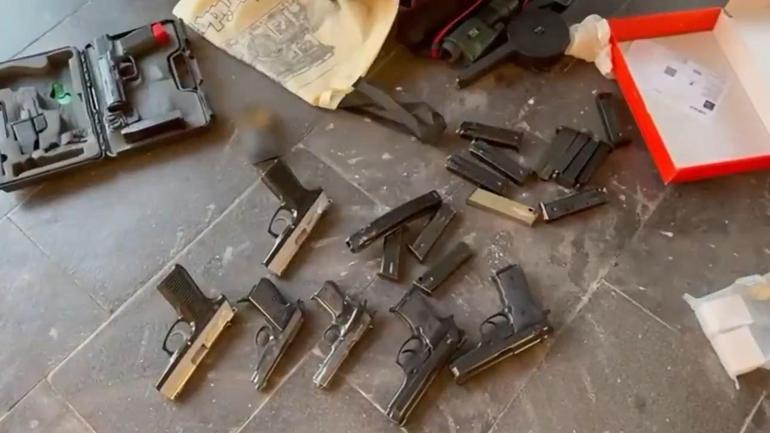 El bombası ve silahlarla yakalanan 2 şüpheli tutuklandı