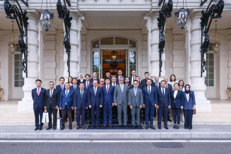 Bakan Memişoğlu, Huawei Genel Merkezi’ni ziyaret etti