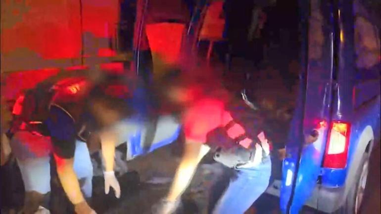 Ümraniyede araçta 37 kilogram uyuşturucu ele geçirildi