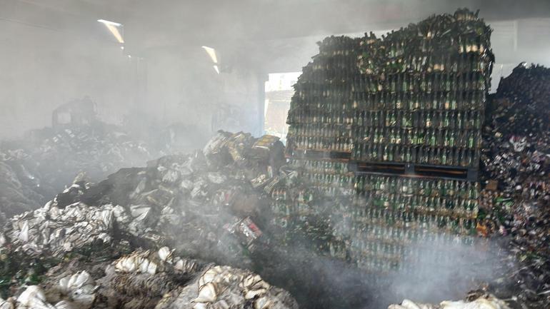 Mardin’de içecek deposunda yangın kontrol altında