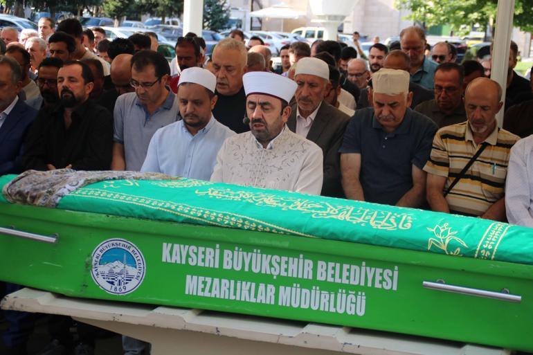 İki otomobilin çarpıştığı kazada ölü sayısı 3’e çıktı; kaza kamerada