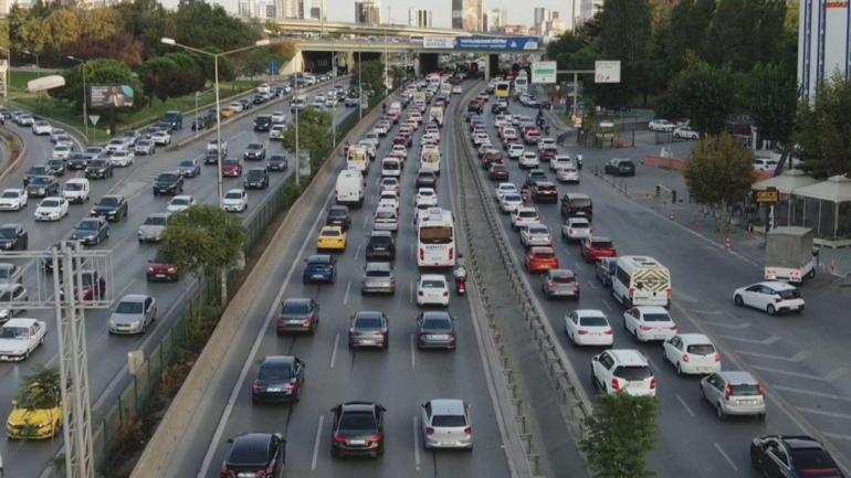 İstanbulda trafik yoğunluğu yüzde 72ye ulaştı