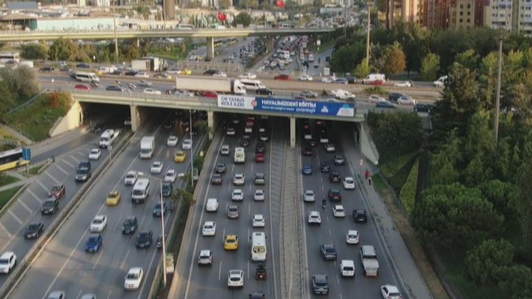 İstanbulda trafik yoğunluğu yüzde 72ye ulaştı