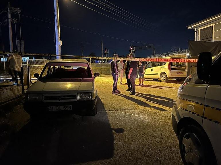 Kız arkadaşı ve onun kardeşini tabancayla öldürüp, intihar etti