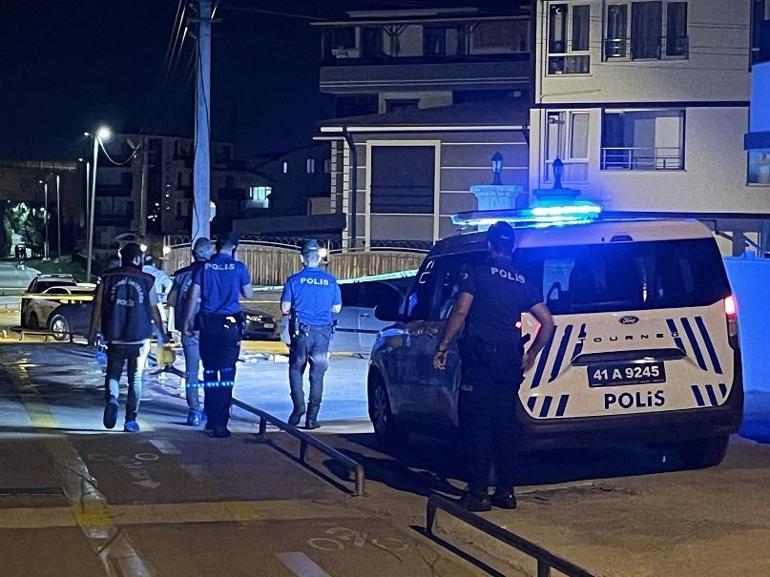 Kız arkadaşı ve onun kardeşini tabancayla öldürüp, intihar etti