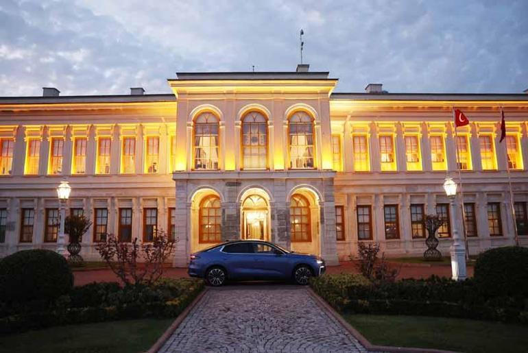 Cumhurbaşkanı Erdoğana TOGGun yeni modeli T10F teslim edildi