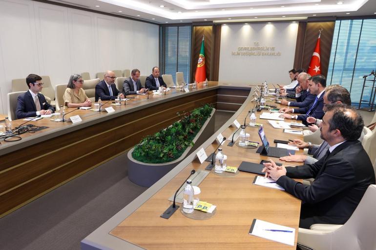 Bakan Kurum, Portekizli mevkidaşı ile görüştü