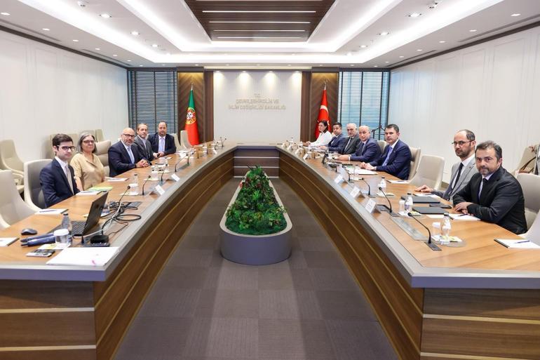 Bakan Kurum, Portekizli mevkidaşı ile görüştü