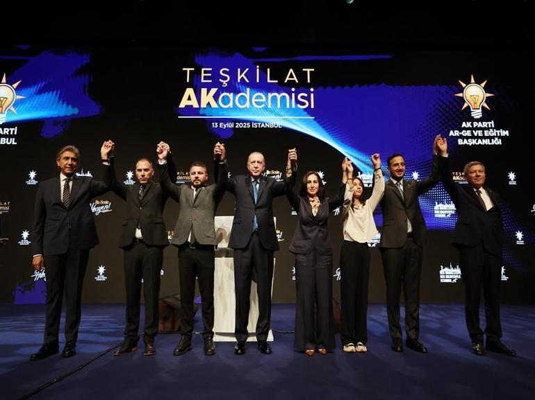 Cumhurbaşkanı Erdoğan: Beykoz Belediye Başkan Vekili Gürzelin AK Parti ailesine katılmasının sevincini yaşıyoruz