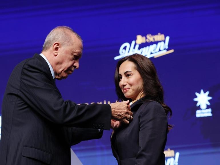 Cumhurbaşkanı Erdoğan: Beykoz Belediye Başkan Vekili Gürzelin AK Parti ailesine katılmasının sevincini yaşıyoruz