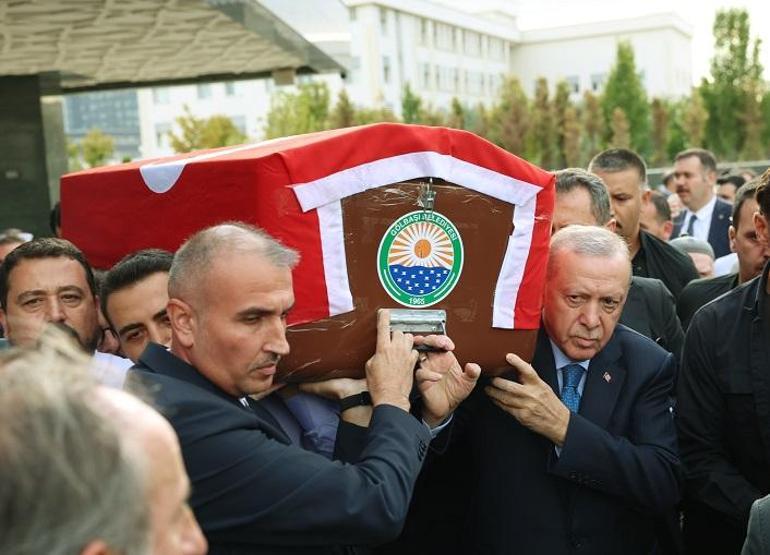 Cumhurbaşkanı Erdoğan, başdanışmanı Kılıçın cenaze törenine katıldı