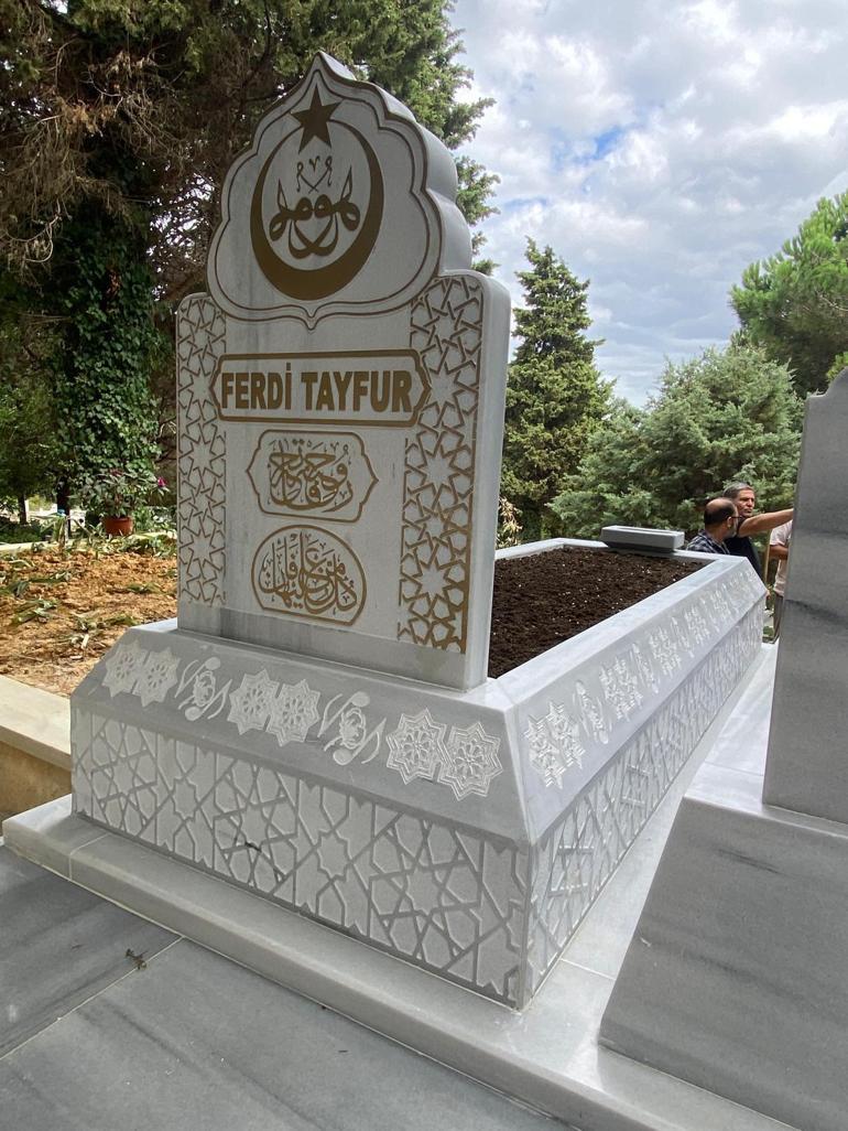 MHP Genel Başkanı Bahçeli, Ferdi Tayfurun kabrini yaptırdı