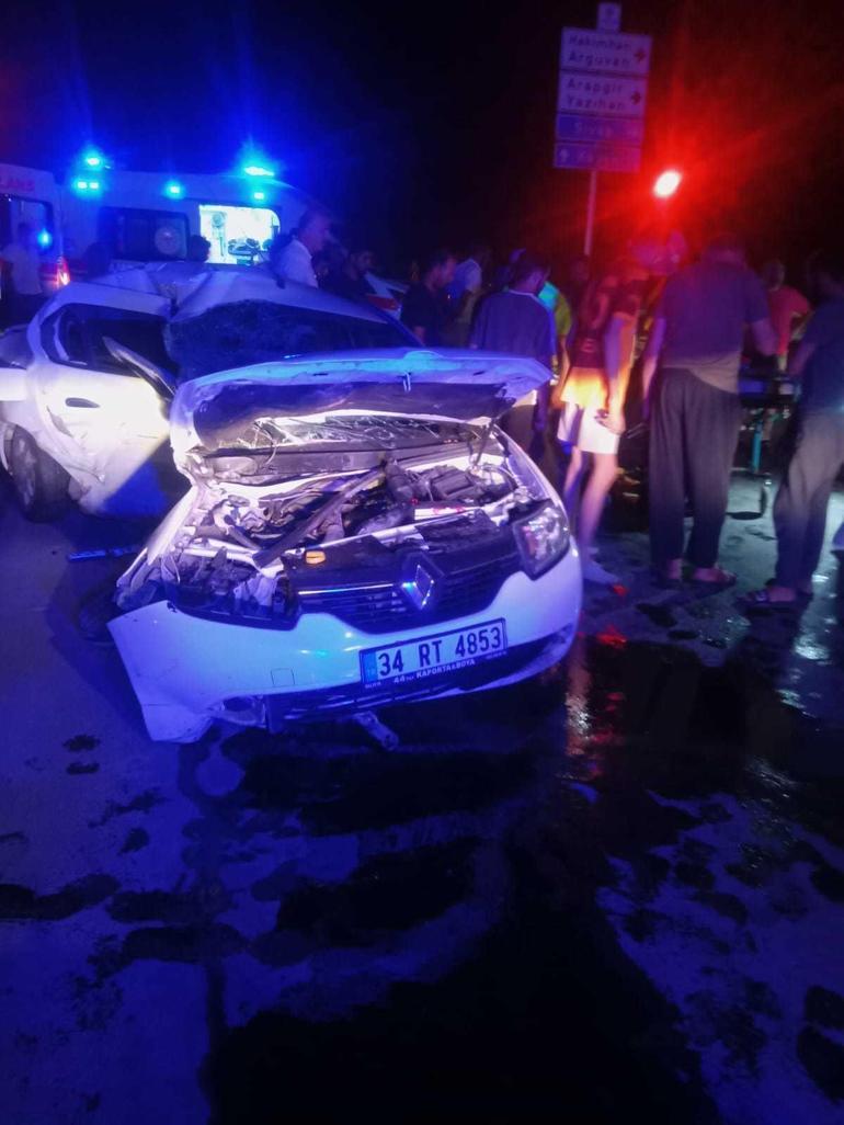 Malatyada iki otomobil çarpıştı: 3 yaralı