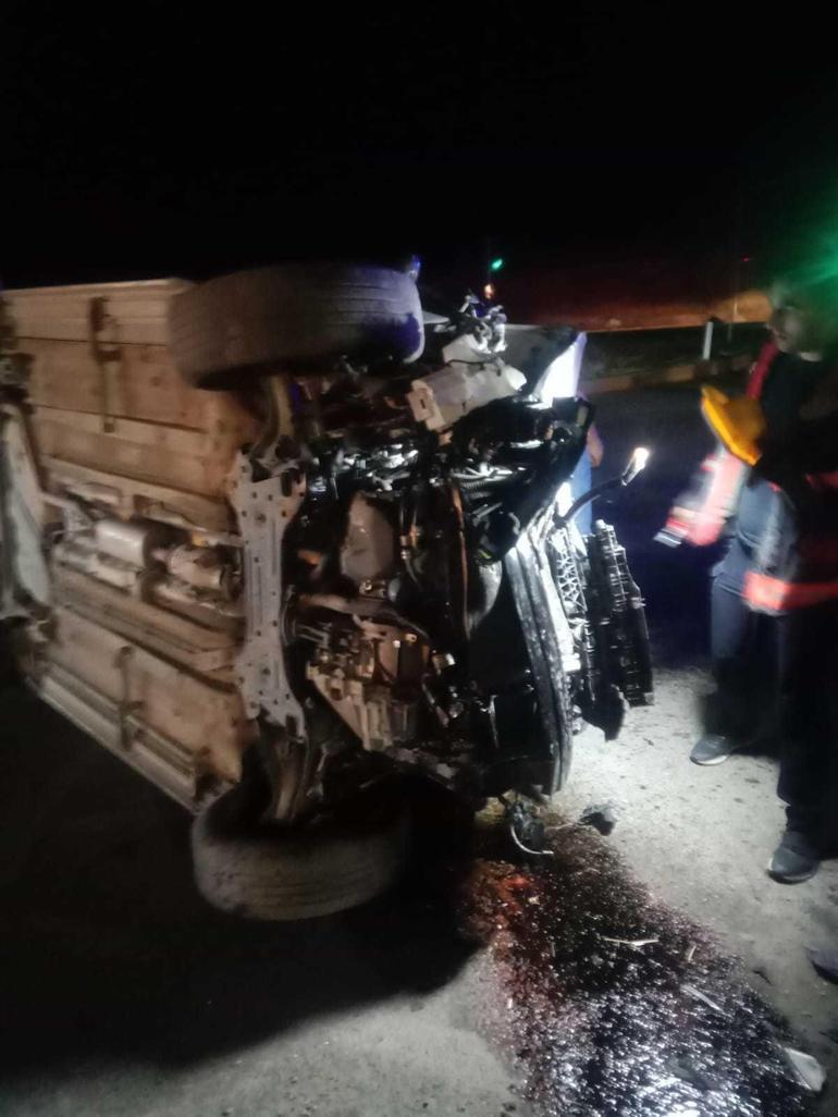 Malatyada iki otomobil çarpıştı: 3 yaralı