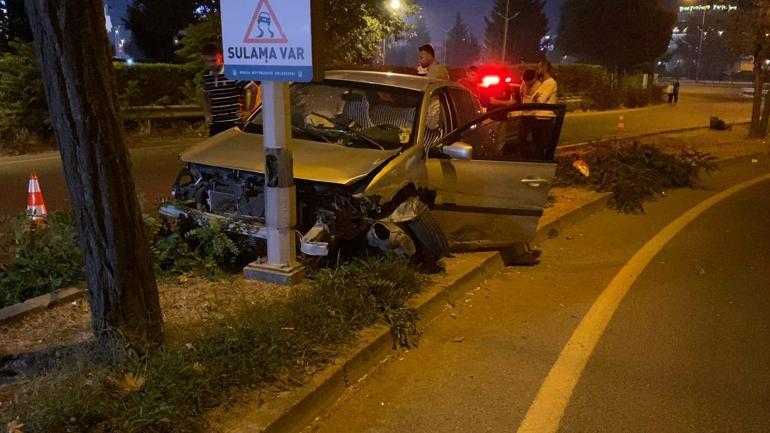 Bursada hafif ticari araçla otomobil çarpıştı: 1 yaralı