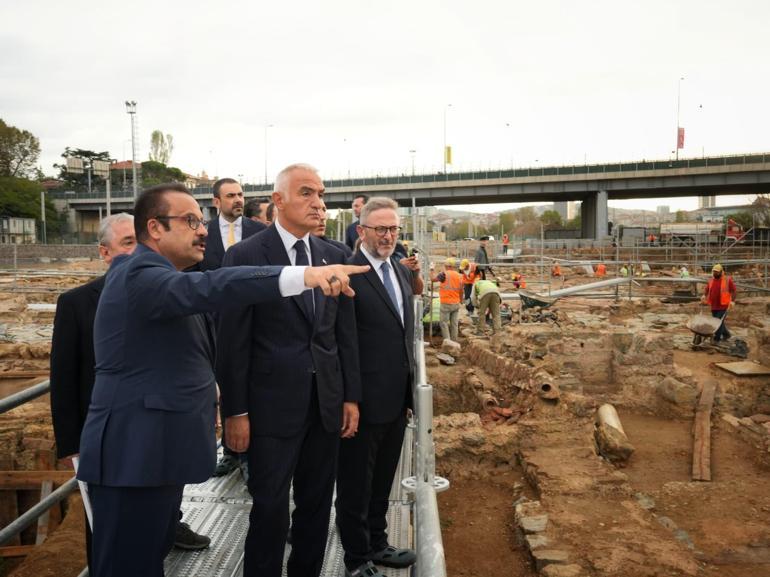 Bakan Ersoy: Tarihi Haydarpaşa Garı kültür ve sanatın merkezi olacak