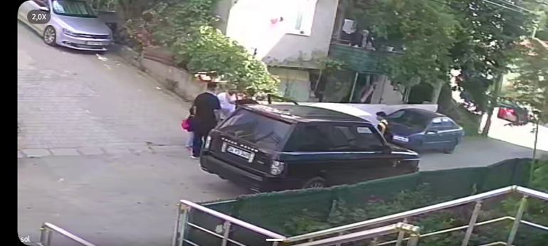 Çocuklarının gözü önünde babaya tokat atan cip sürücüsü tutuklandı