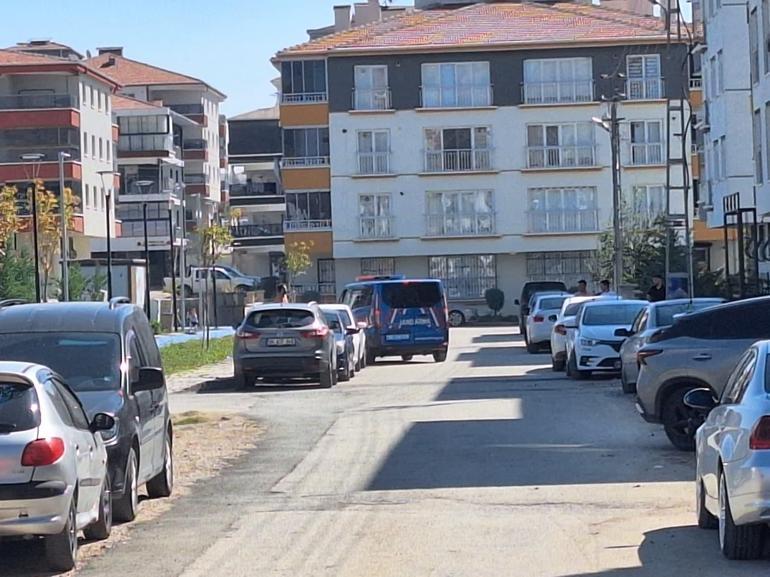 Uzman çavuş bacanağını öldürüp, aynı silahla yaşamına son verdi