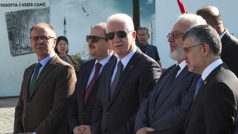 Vali Gül: Dijital İstanbul projesinde 603 camimize 225 türbemize karekod yerleştirildi