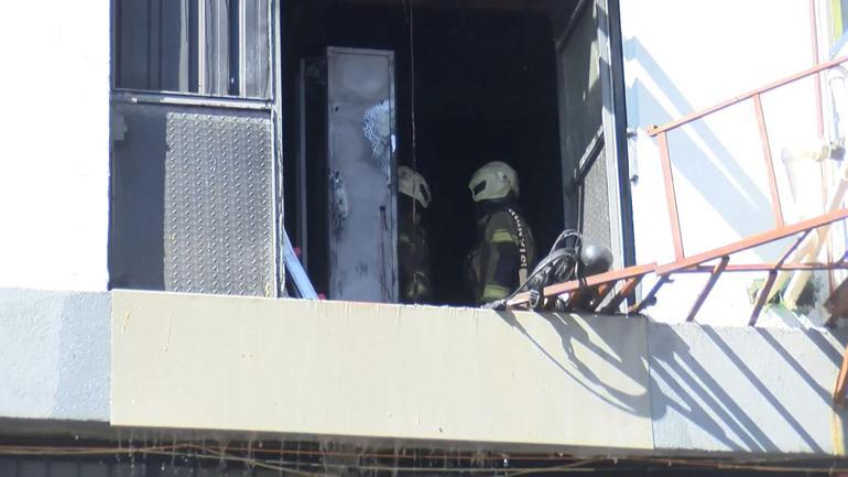 Başakşehirde iş yerinde çıkan yangın söndürüldü