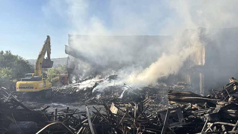 Kereste fabrikası yangınının nedeni araştırılıyor