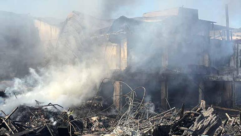 Kereste fabrikası yangınının nedeni araştırılıyor